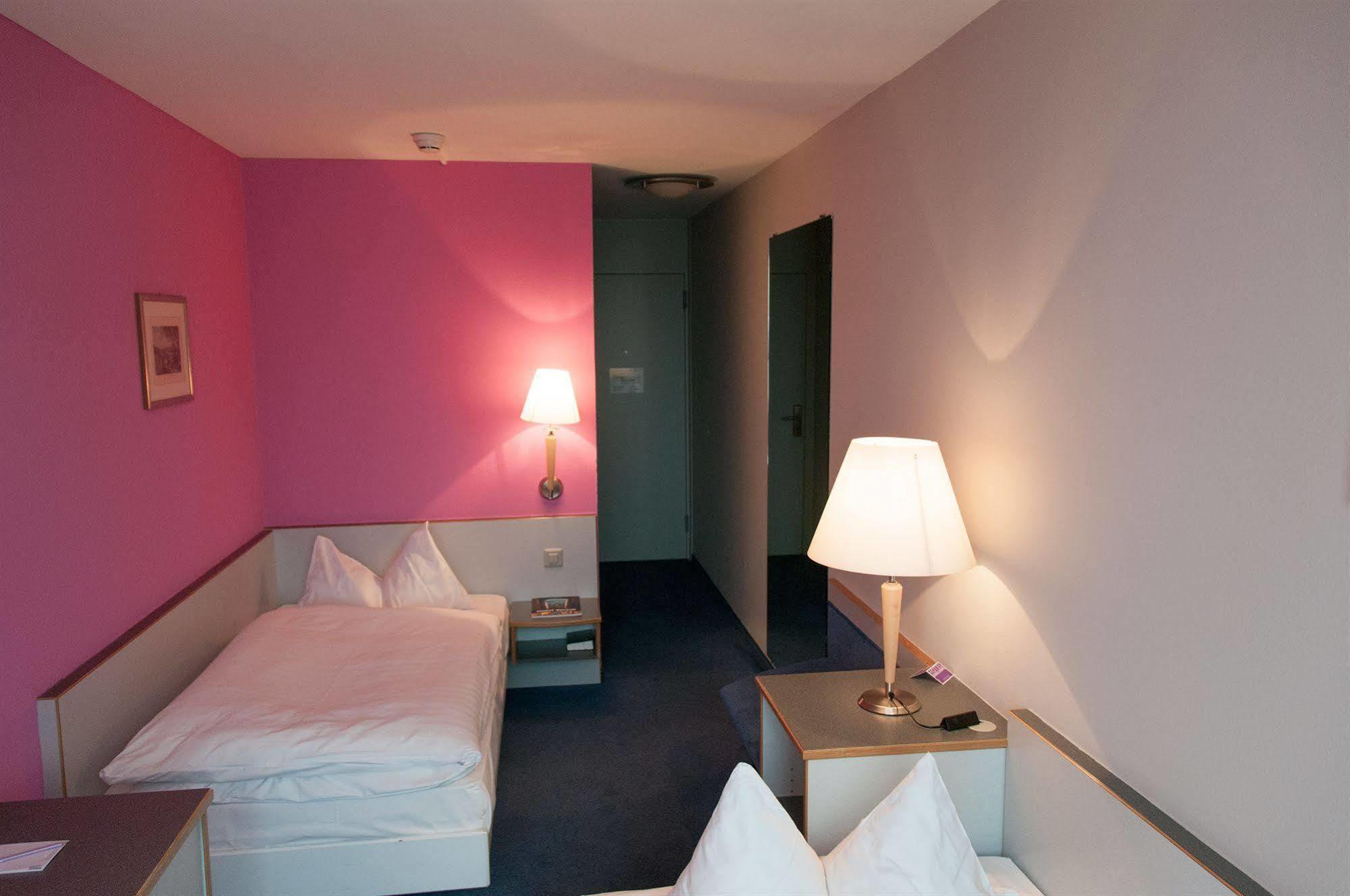 Geroldswil Swiss Quality Hotel Exterior foto