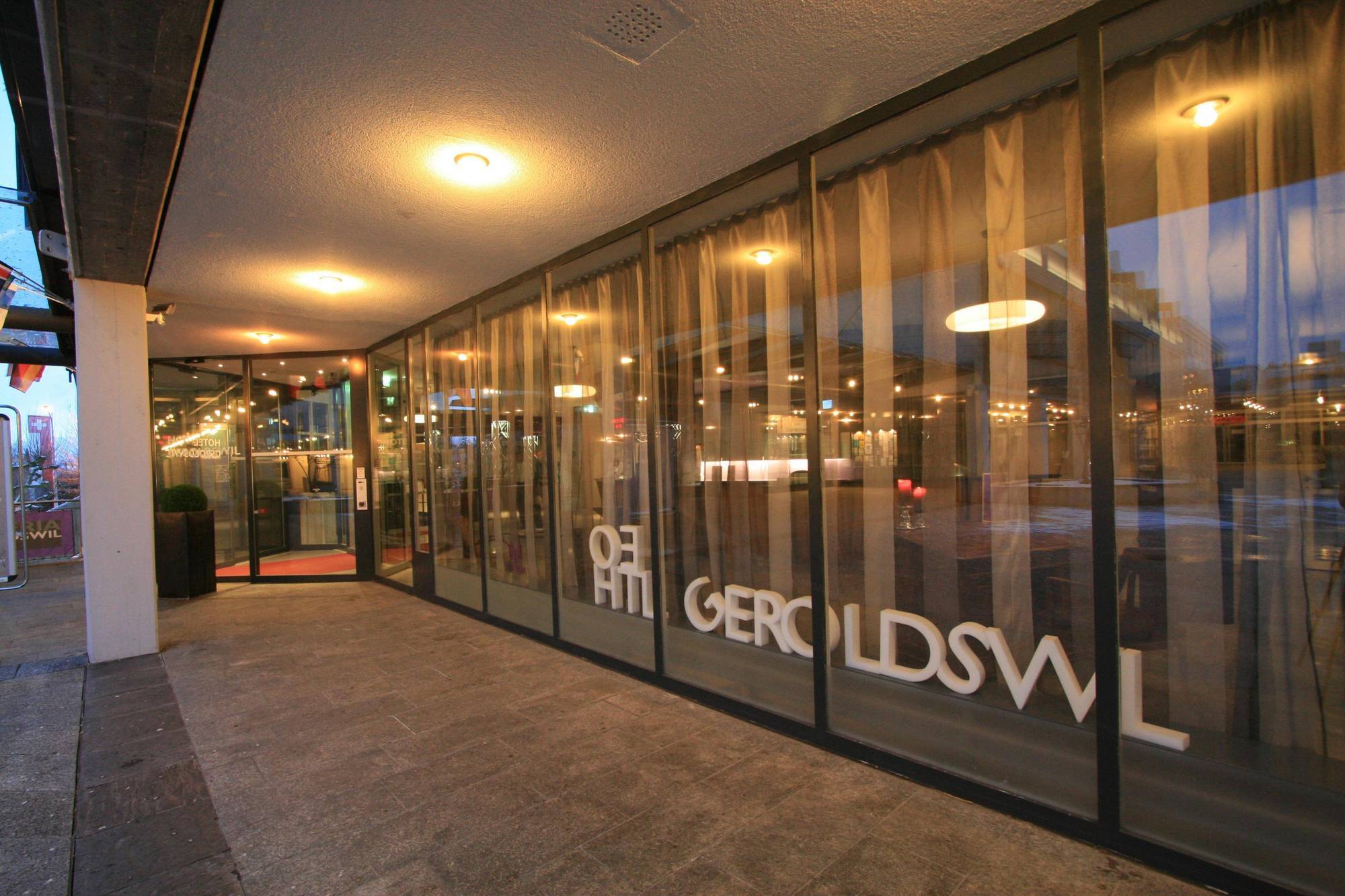 Geroldswil Swiss Quality Hotel Exterior foto